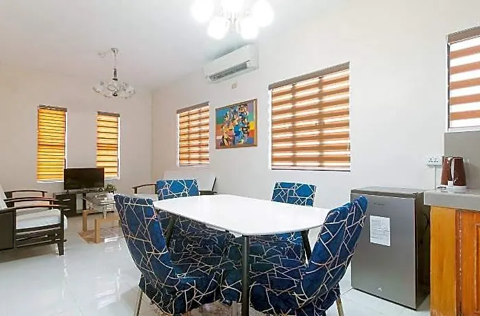 Reddoorz @ Alquiza Residences Paranaque *