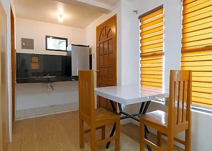 Hotel Reddoorz @ Alquiza Residences Paranaque *
