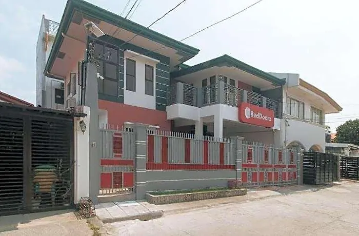 Reddoorz @ Alquiza Residences Paranaque *