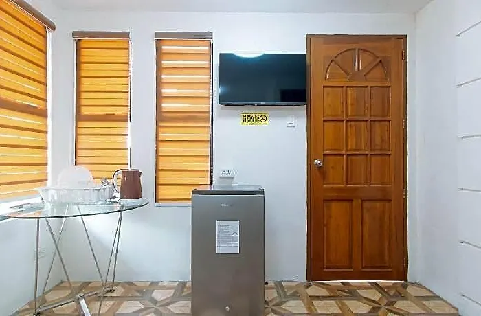 Reddoorz @ Alquiza Residences Paranaque Manila
