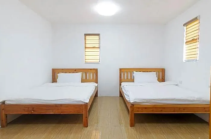 Hotel Reddoorz @ Alquiza Residences Paranaque *