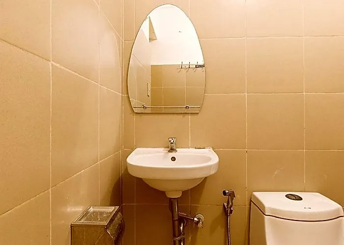 Hotel Reddoorz @ Alquiza Residences Paranaque Manila
