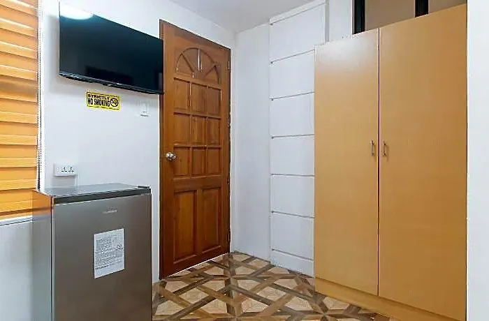 Hotel Reddoorz @ Alquiza Residences Paranaque