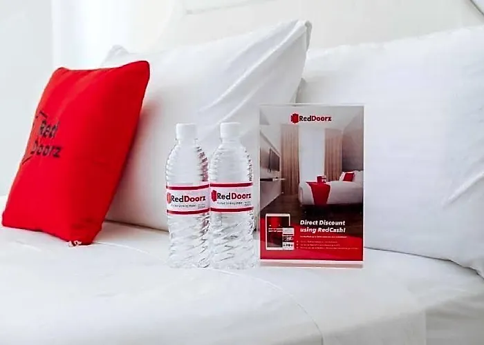 Reddoorz @ Alquiza Residences Paranaque * Manila