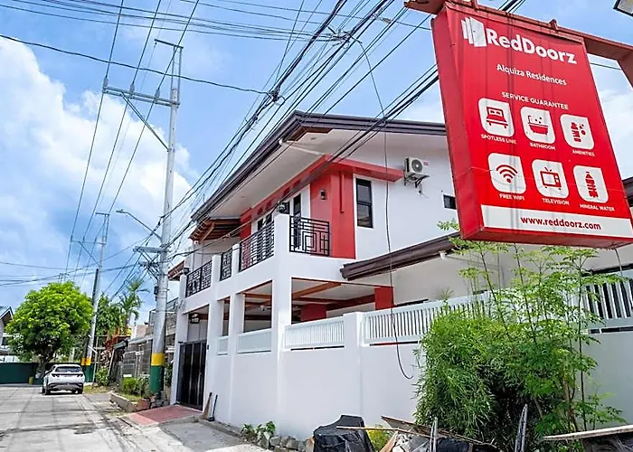 Reddoorz @ Alquiza Residences Paranaque Hotel