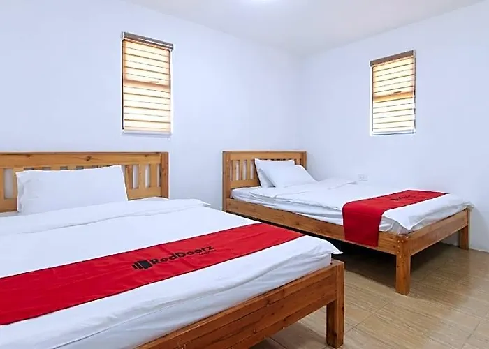Hotel Reddoorz @ Alquiza Residences Paranaque