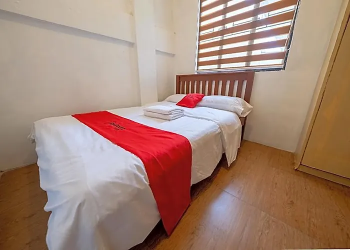 Reddoorz @ Alquiza Residences Paranaque Hotel