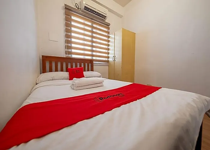 Reddoorz @ Alquiza Residences Paranaque Manila