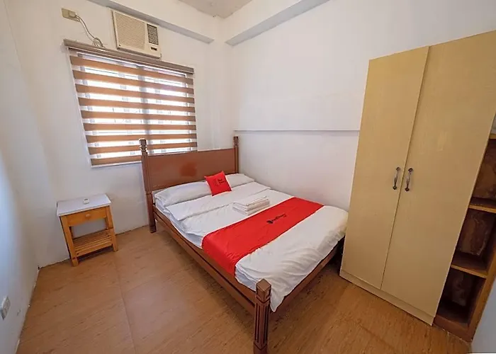 Hotel Reddoorz @ Alquiza Residences Paranaque