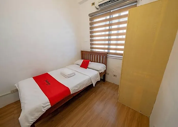 Reddoorz @ Alquiza Residences Paranaque