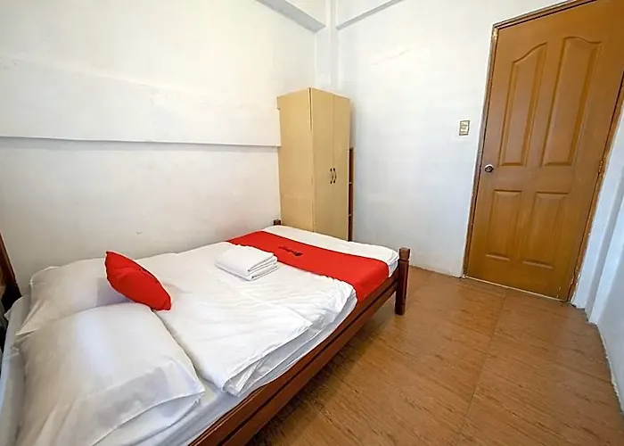 Hotel Reddoorz @ Alquiza Residences Paranaque Manila